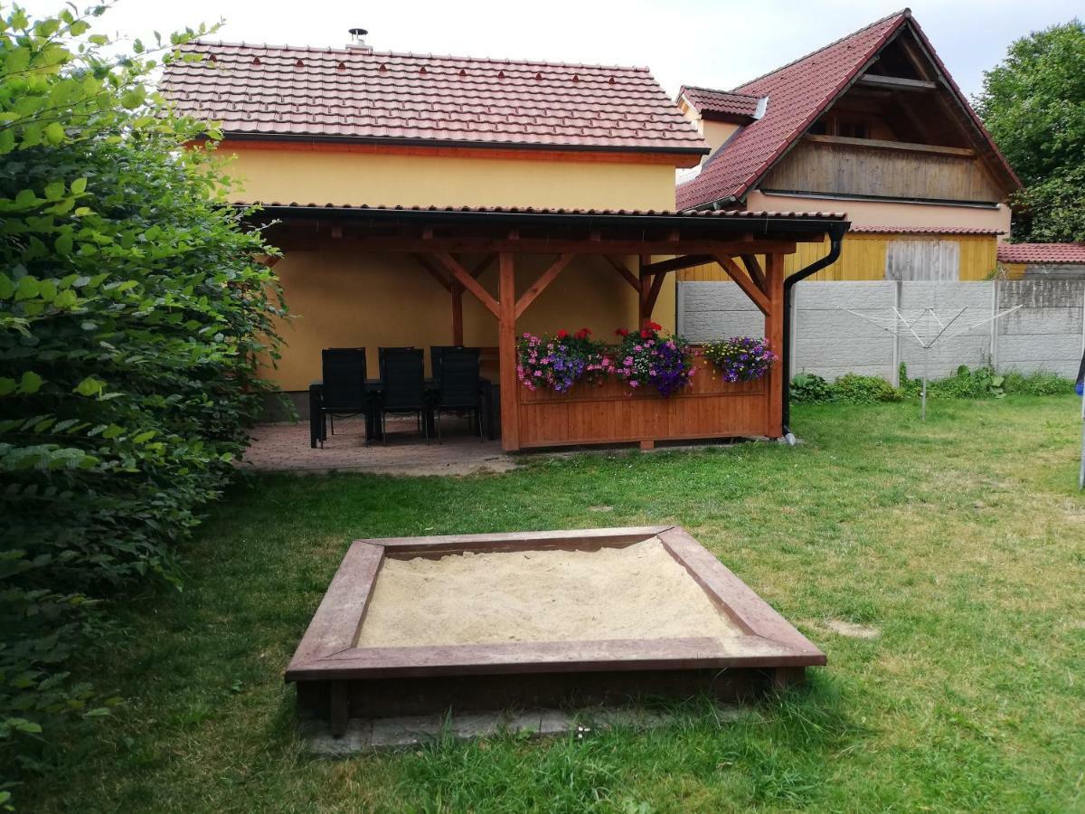 Chata Černá v Pošumaví Екстериор снимка